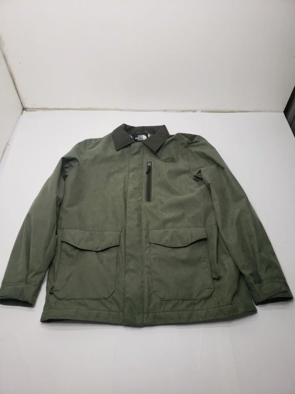 The North Face NF0A2TAB Men’s Large Green Insulated Jacket Plaid Fleece Lined